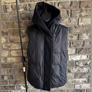 Eileen Fisher Down Filled Black Quilted Puffer Nylon’s Vest Wool Trim Size L
